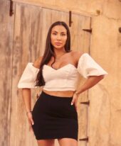 Estelle +971586877045